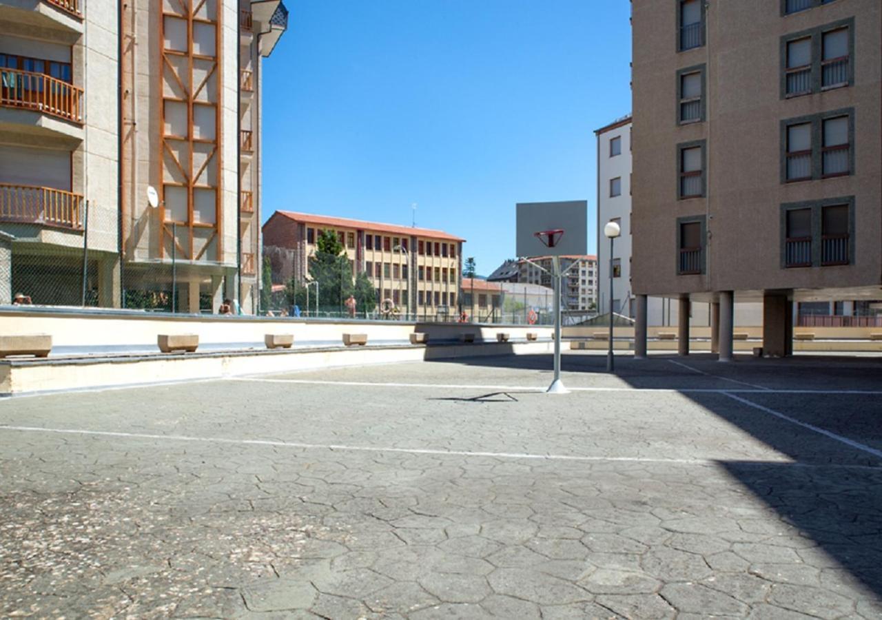 Apartamento Jaca Apartment Exterior photo